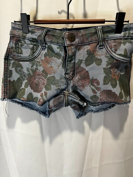Flipside Pants - 🌸 Flip Side Reversible Denim Floral Shorts - Junior Size 3 🌸